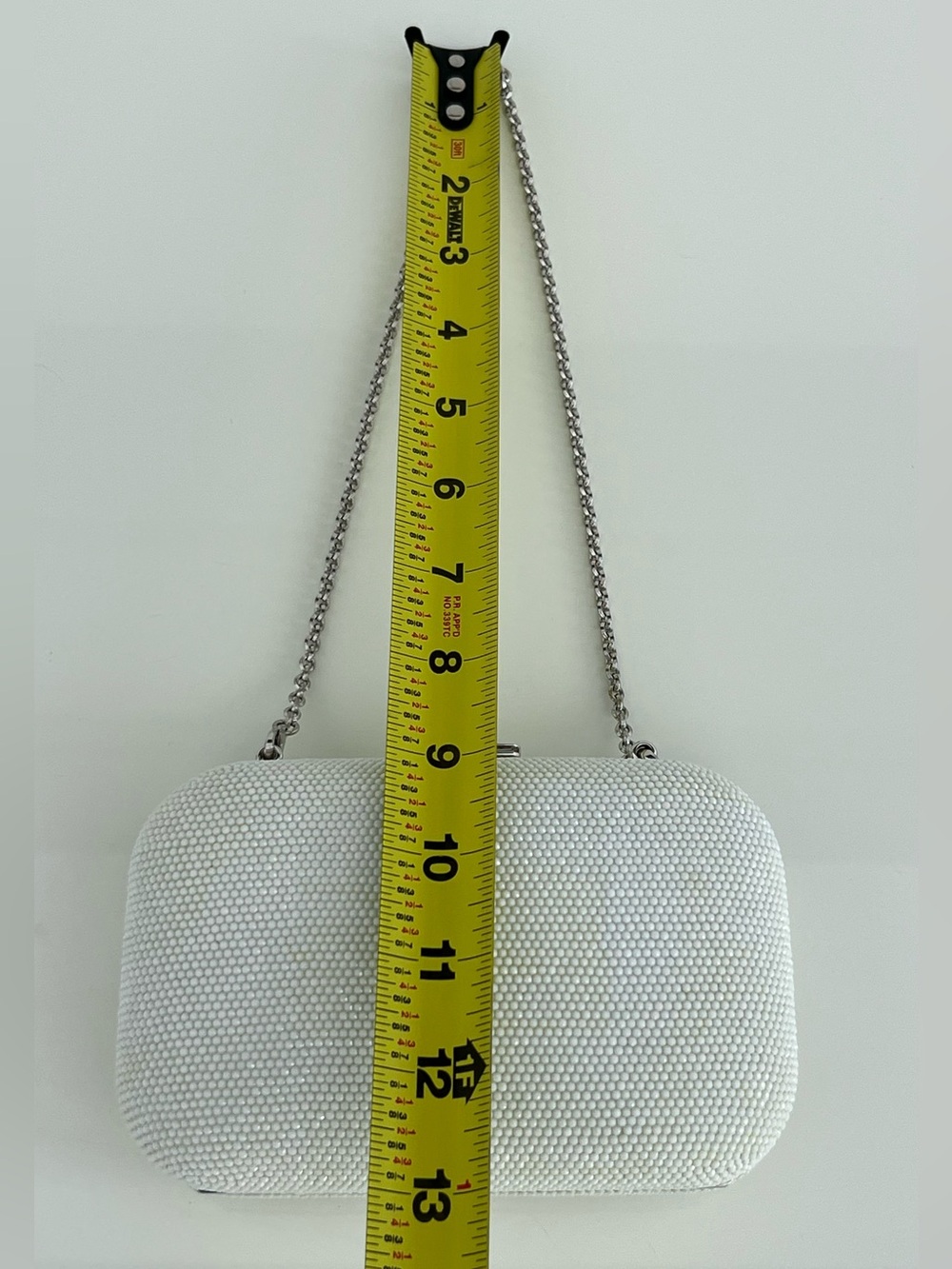 JUDITH LEIBER WHITE CHAULK CRYSTAL CLUTCH & CHAIN - Picture 15 of 17